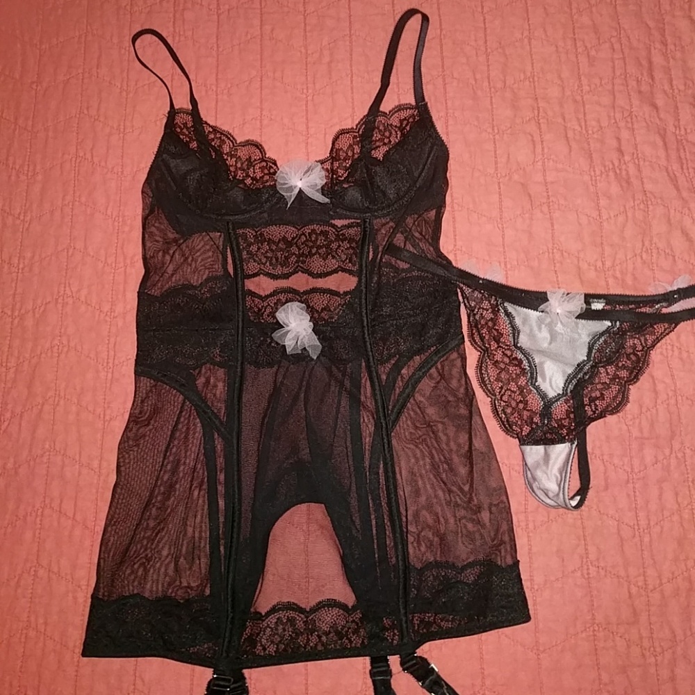 Victoria's Secret corset lingerie with panty!